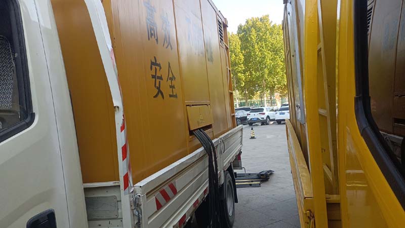 安远如何判断柴油发电机组和UPS电源的切换时间是否符合要求？